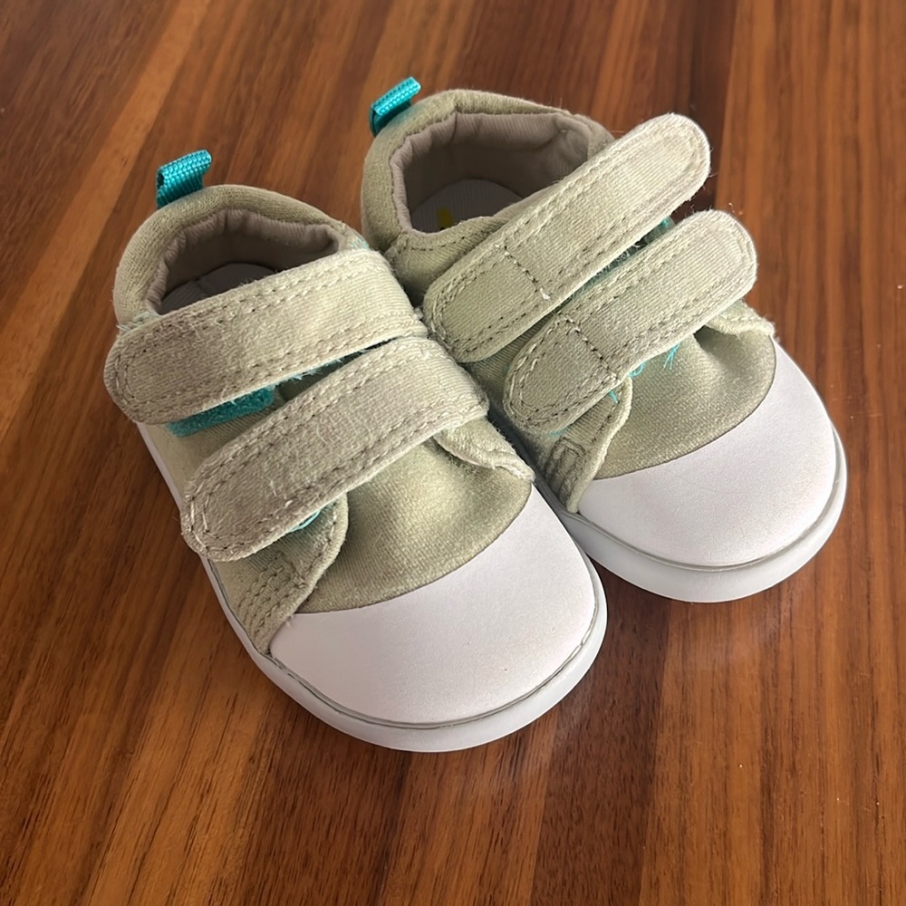 Ten Little Size 4-hardly worn